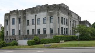 Looking at the SE corner of the Insurance Building